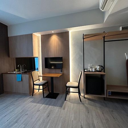 Roxy Hotel Aiman กูชิง ภายนอก รูปภาพ