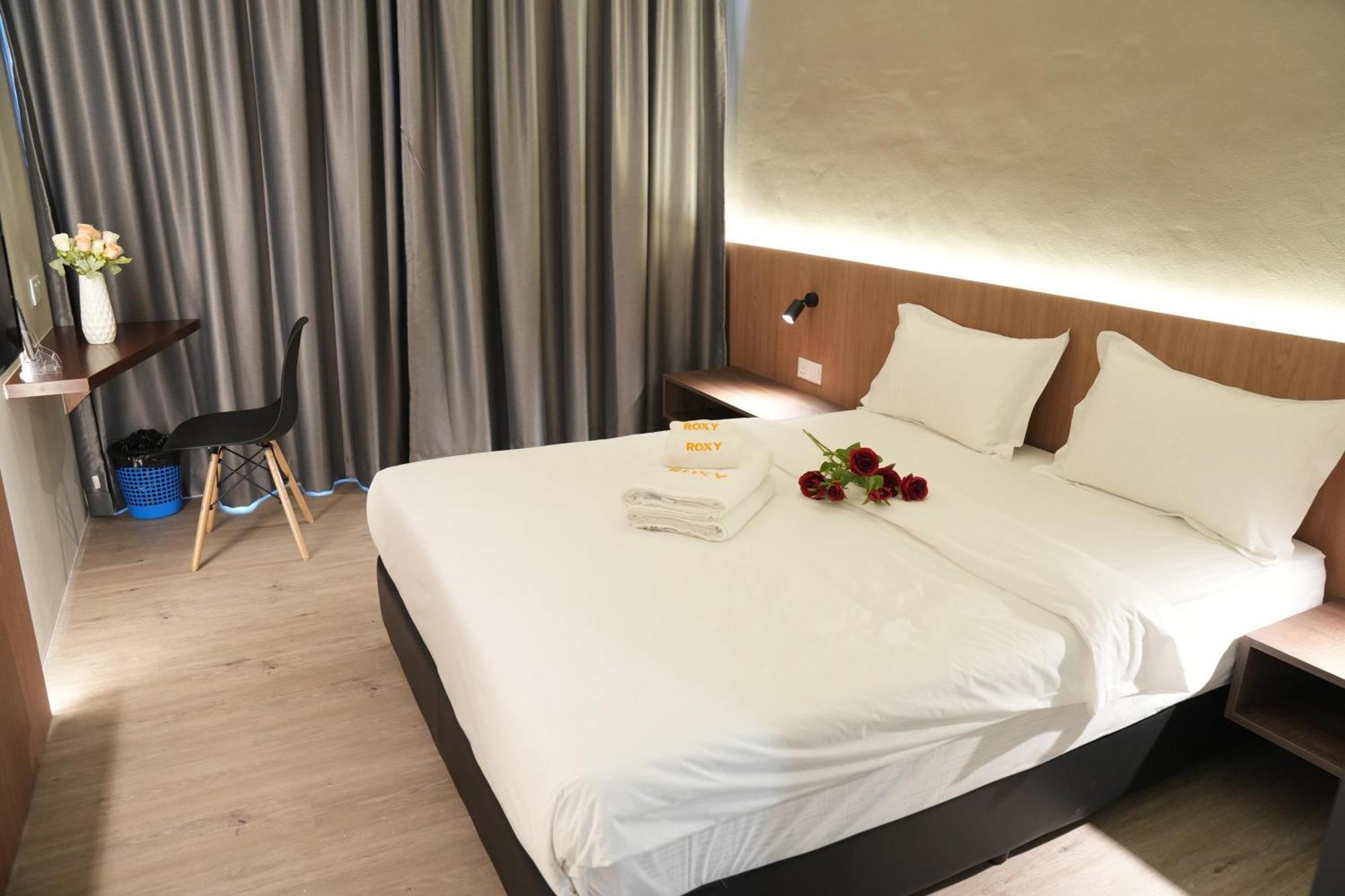 Roxy Hotel Aiman กูชิง ภายนอก รูปภาพ