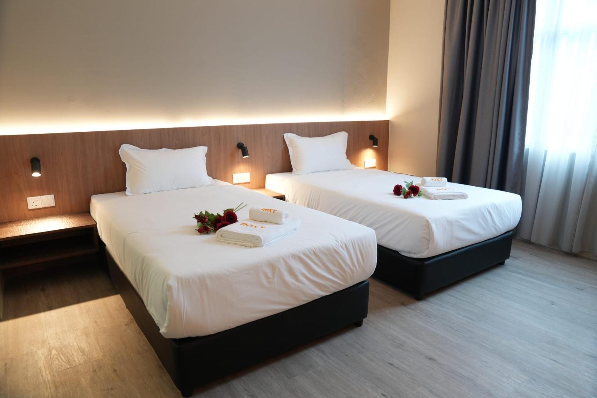 Roxy Hotel Aiman กูชิง ภายนอก รูปภาพ