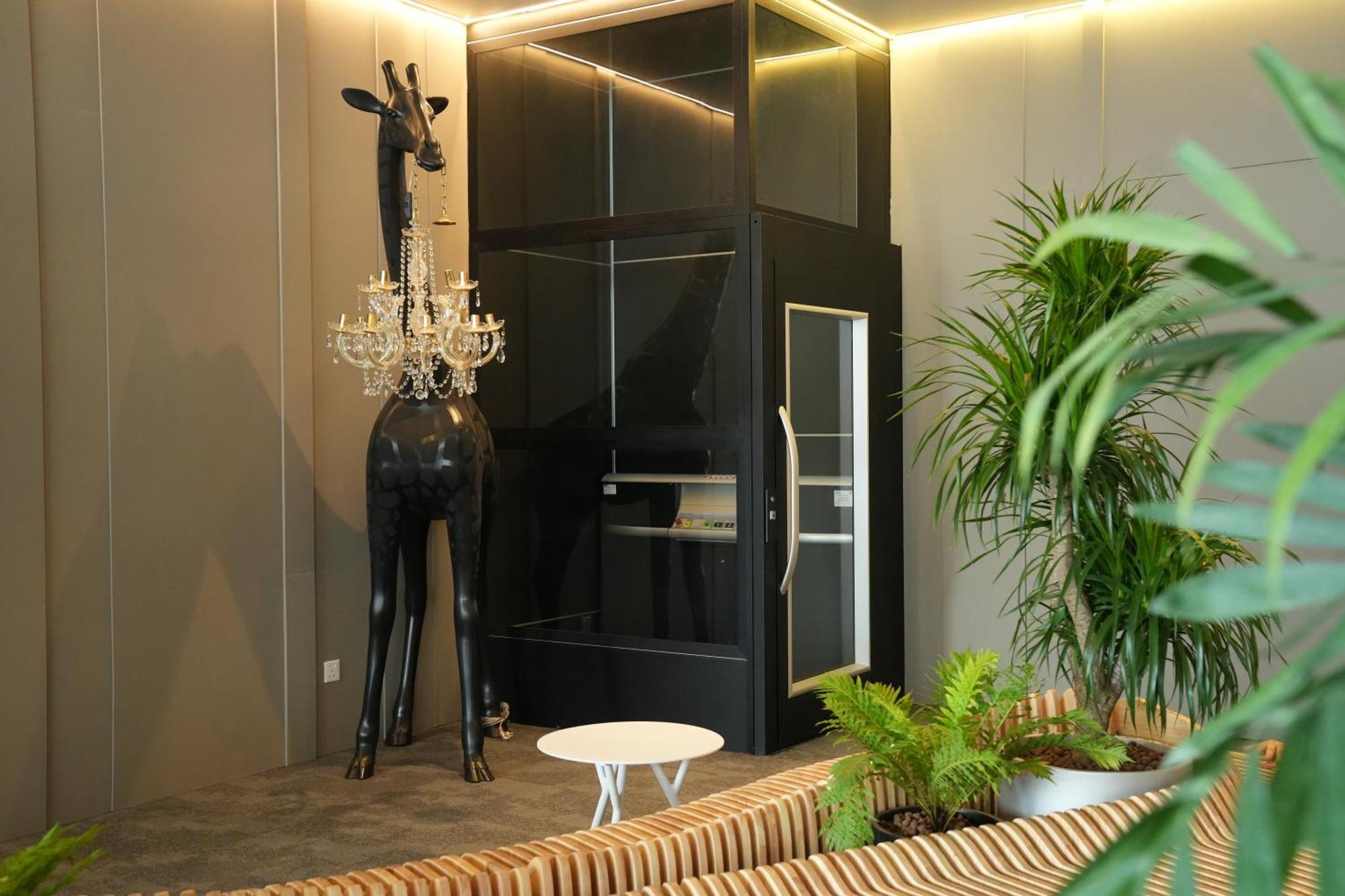 Roxy Hotel Aiman กูชิง ภายนอก รูปภาพ